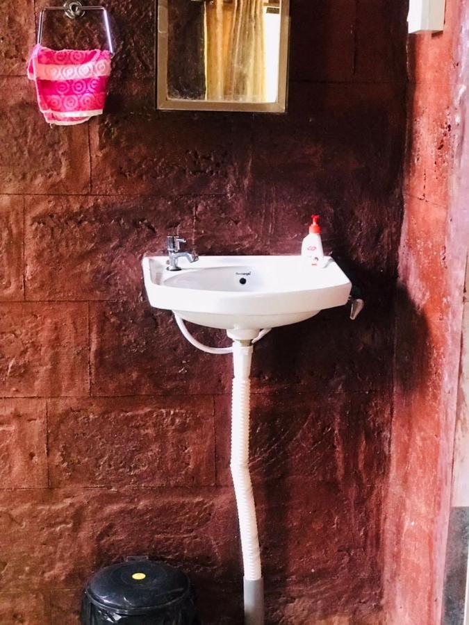 Rohan Homestay By Traviget Hospitality, Dapoli-Konkan Harnai Kültér fotó